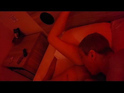 ❤️ Nyalogatja a nedves puncimat. Baszás at hu.tuberxxx.ru ☑