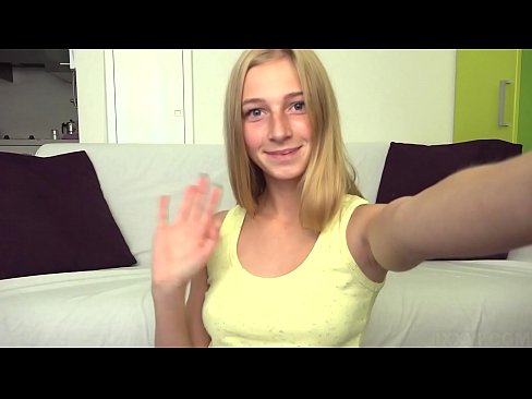 ❤️ Amikor unatkozom, lustán maszturbálom a rózsaszín puncimat... Baszás at hu.tuberxxx.ru ☑