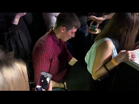 ❤️ Igazi szex egy orosz éjszakai klubban. 18 éves orosz lány anális és vagina baszott éjszakai klubban Baszás at hu.tuberxxx.ru ☑